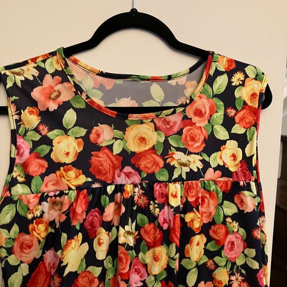 Black Floral Maxi Dress - Picture 3 of 4